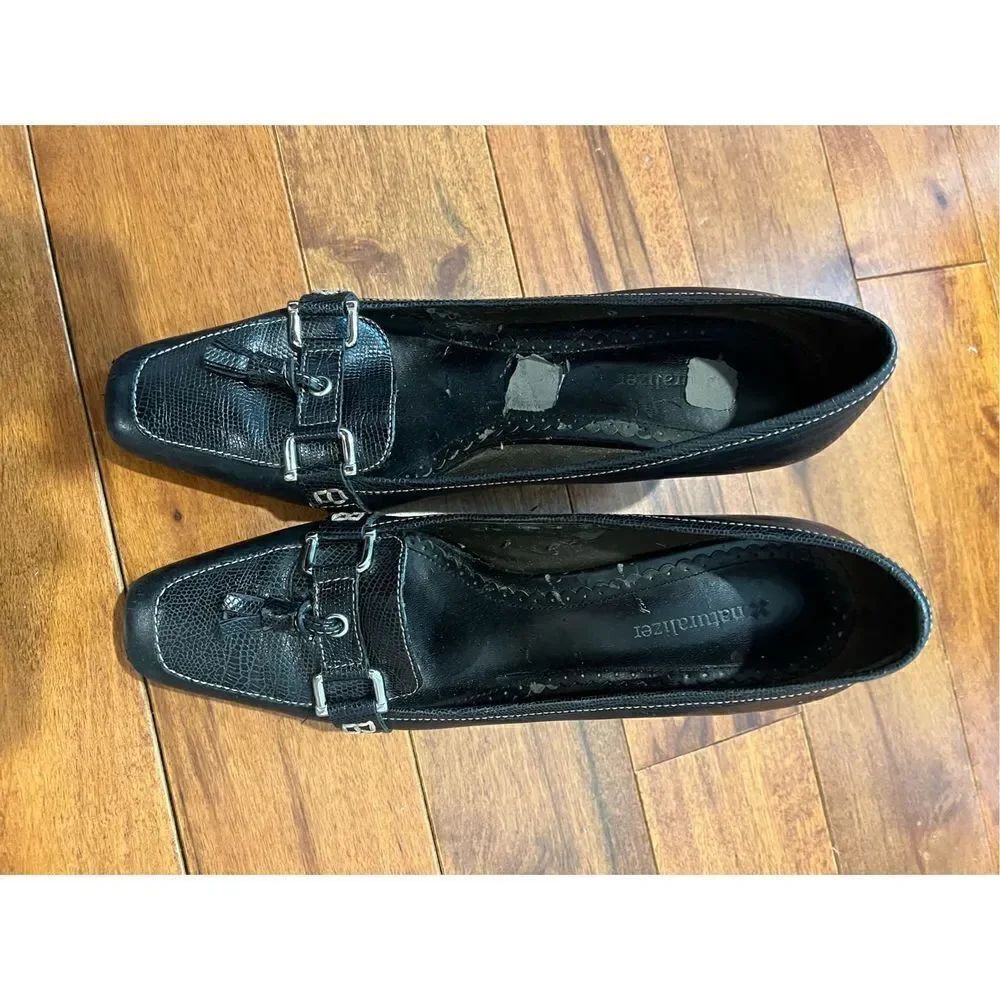 Gently worn Naturalizer Honor black platform loafers size 8